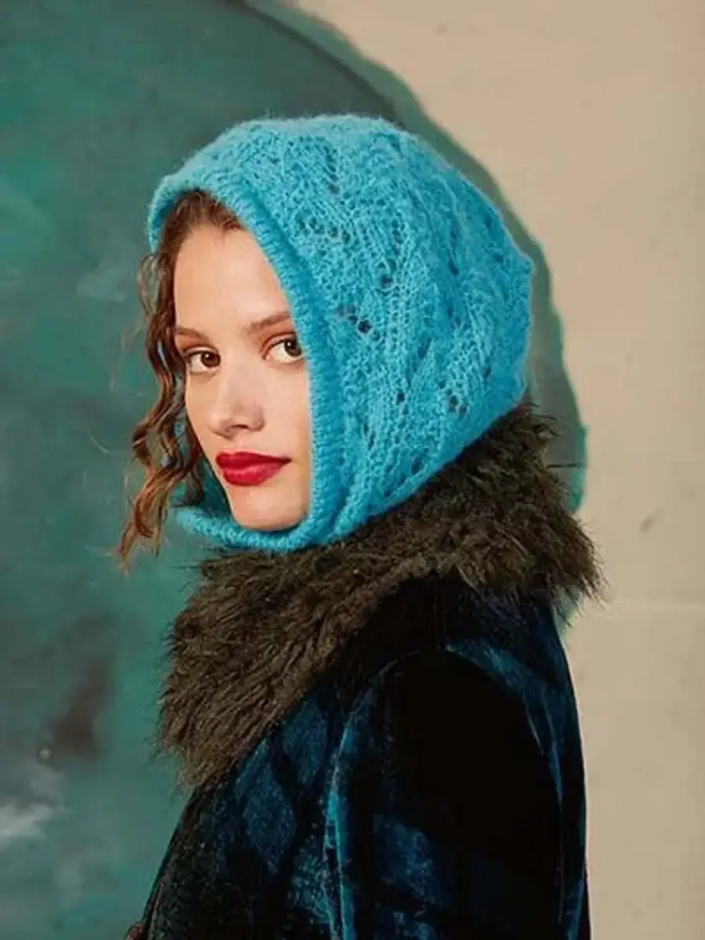 Lang Yarns Suri Alpaca - модель капора