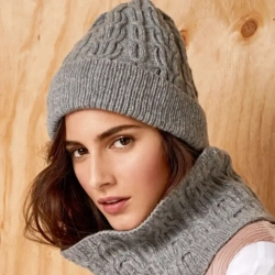 Шапка из Lana Grossa Cashmere 16 Fine