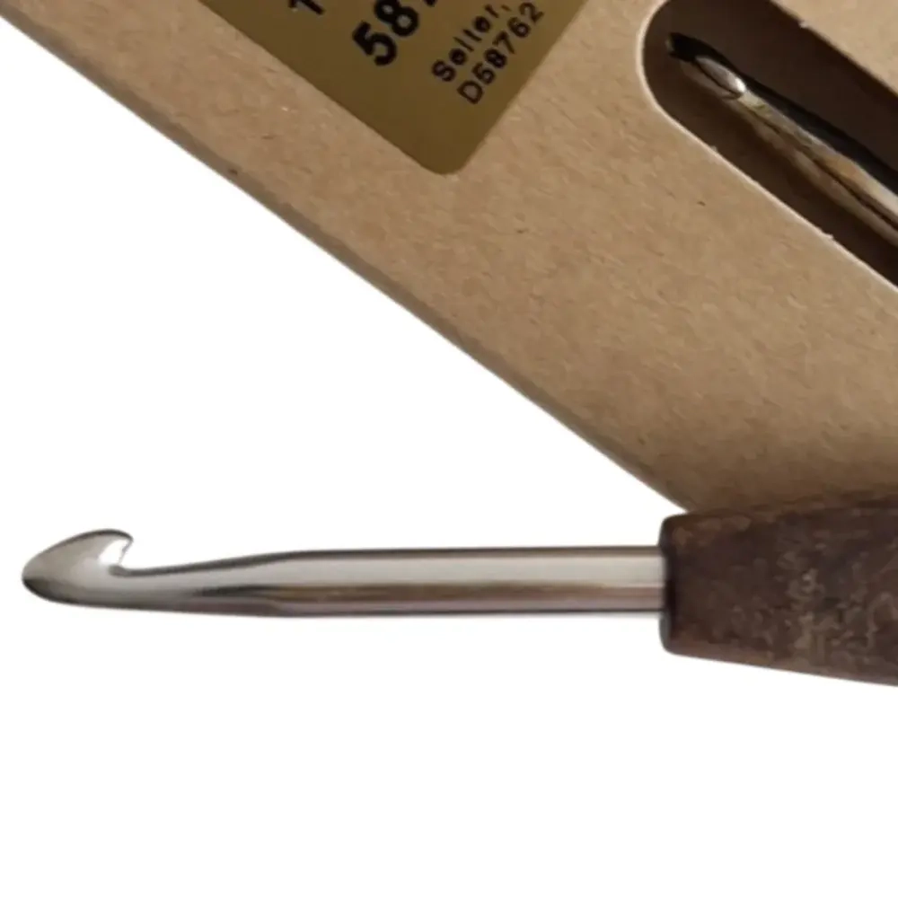 Крючок ADDI с ореховой ручкой - 2