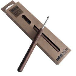 Крючок ADDI с ореховой ручкой