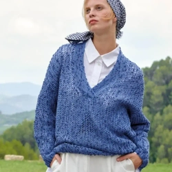 Katia Babilonia - модель пуловера