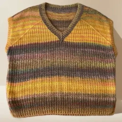 Жилет вязаный