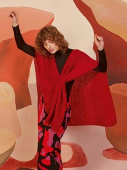 Lang Yarns Suri Alpaca - модель шали